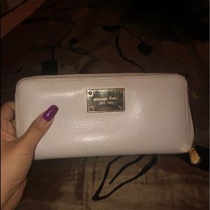 Micheal Kors Wallet